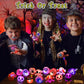 🎃💍 50% KORTING! Alsof je 50 gloeiende spoken om je vingers hebt die de hele straat doen schrikken! LED-ringenset met pompoen, schedel, vleermuis – 50 stuks, elk kind is jaloers.